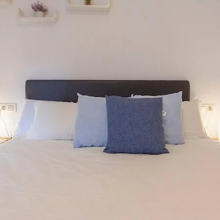 Chic Penthouse With Large Rooftop * 马拉加