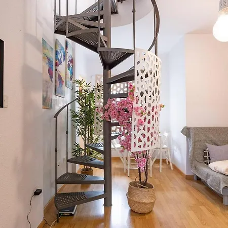 Chic Penthouse With Large Rooftop *