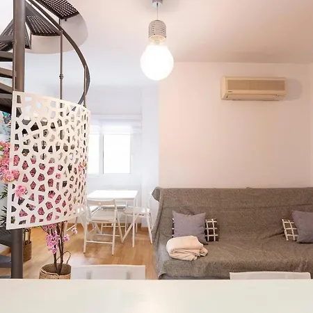 Apartment Chic Penthouse With Large Rooftop
